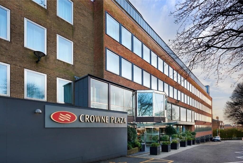 Fotografie Crowne Plaza London Ealing 4*