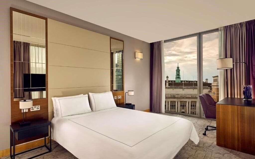 Imaginea Park Plaza County Hall 4*