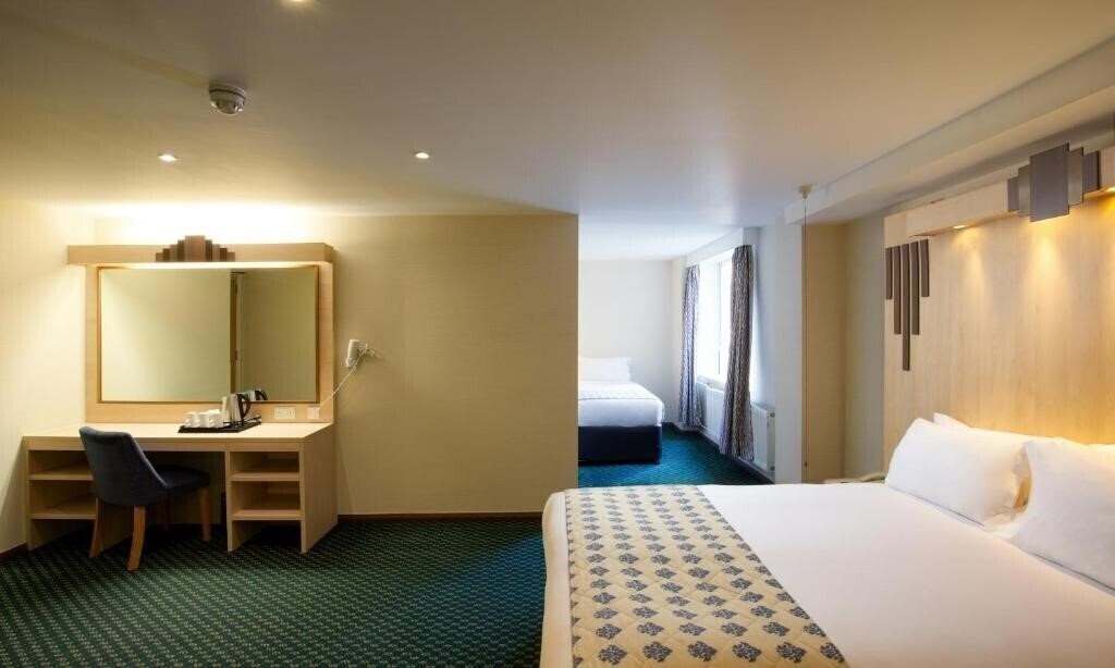 Fotografii Tavistock 3*