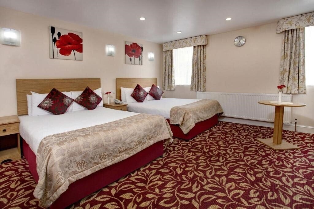 Fotografii Best Western Greater London 4*