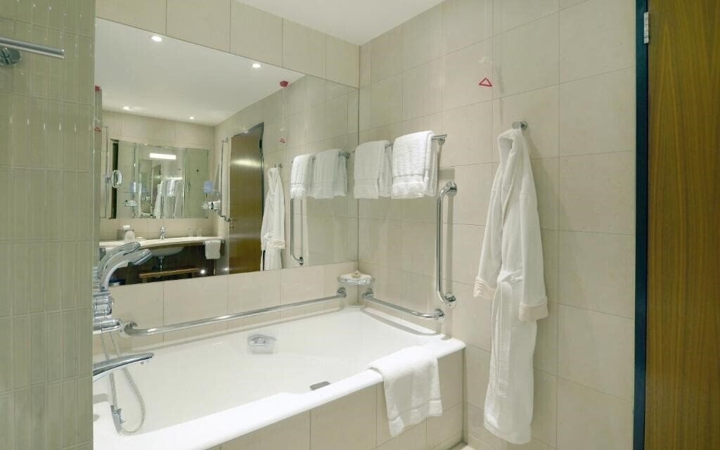 Изображение Canary Riverside Plaza 5*