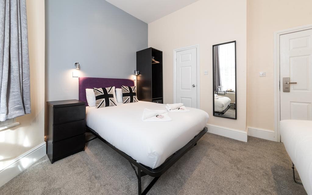 Hotel Royal National 3*