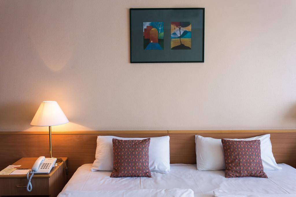 Imaginea Danubius Hotel Arena 4*