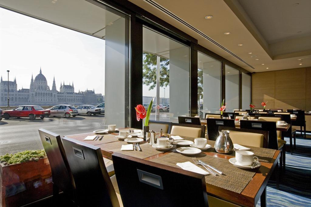 Hotel Novotel Danube 4*