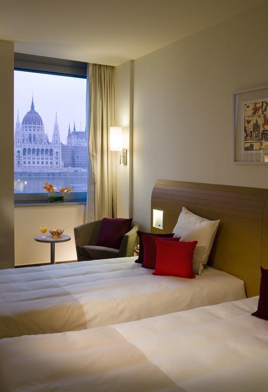 Imaginea Novotel Danube 4*