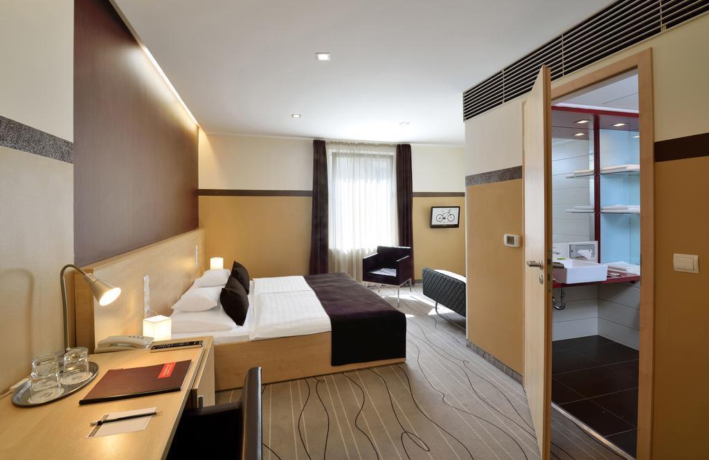 Imaginea Promenade City Hotel 3*