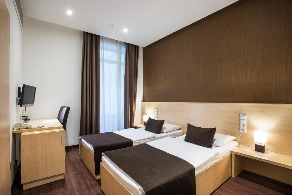 Imaginea Promenade City Hotel 3*