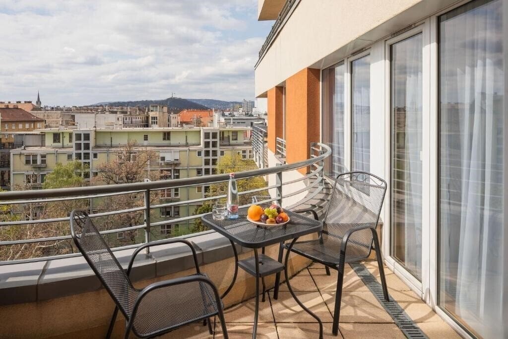 Фото Fraser Residence Budapest 4*