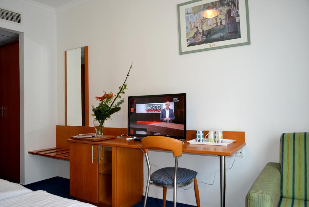 Imaginea VERITAS HOTEL (ex. Hotel Veritas) 3*