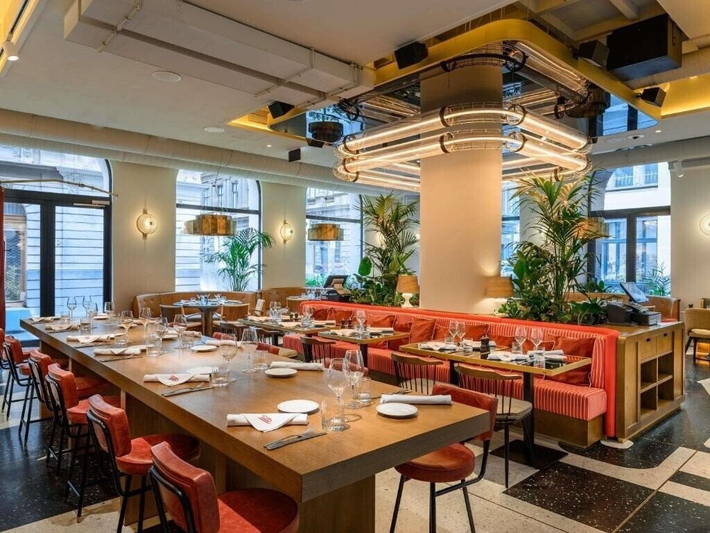 Imaginea Hard Rock Budapest 4*