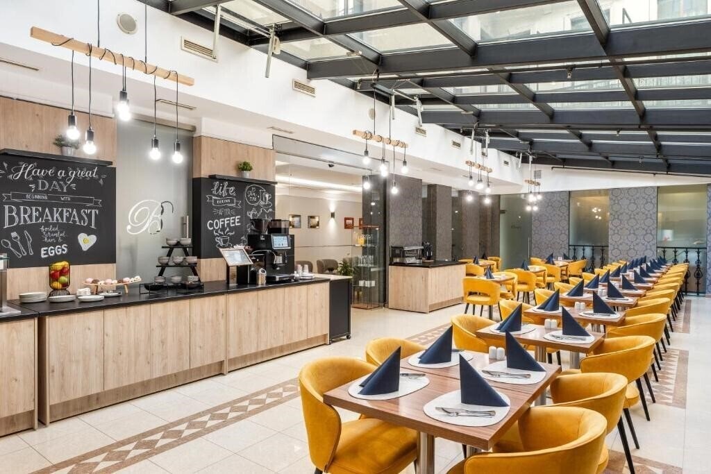 Imaginea Boutique Hotel Bristol 4*