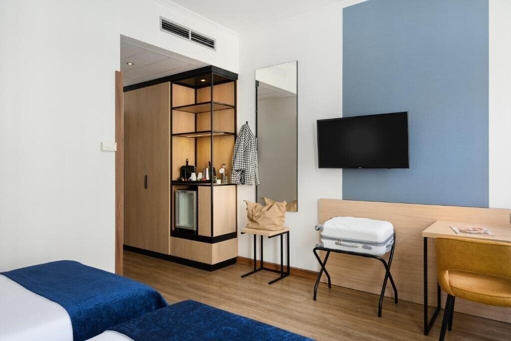Imaginea Boutique Hotel Bristol 4*
