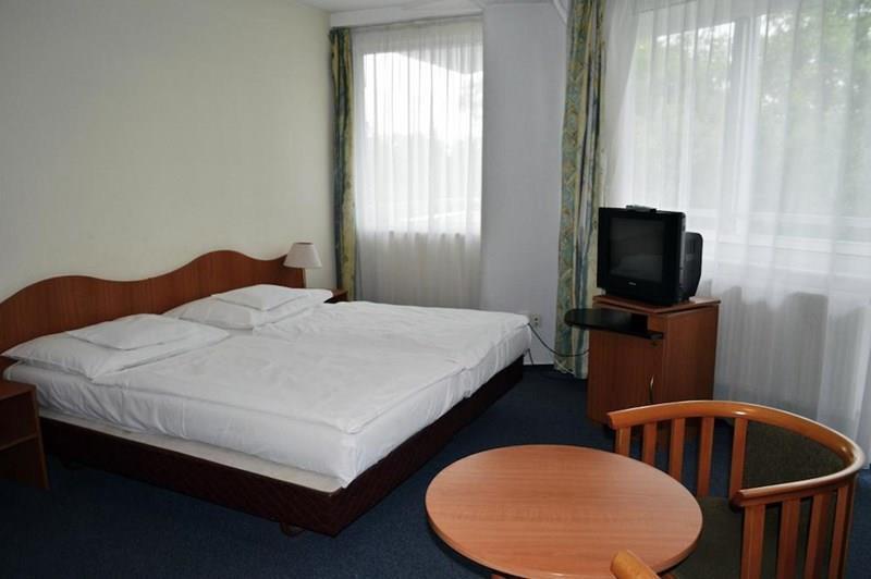 Imaginea Hunguest Hotel Nagyerdo 3*