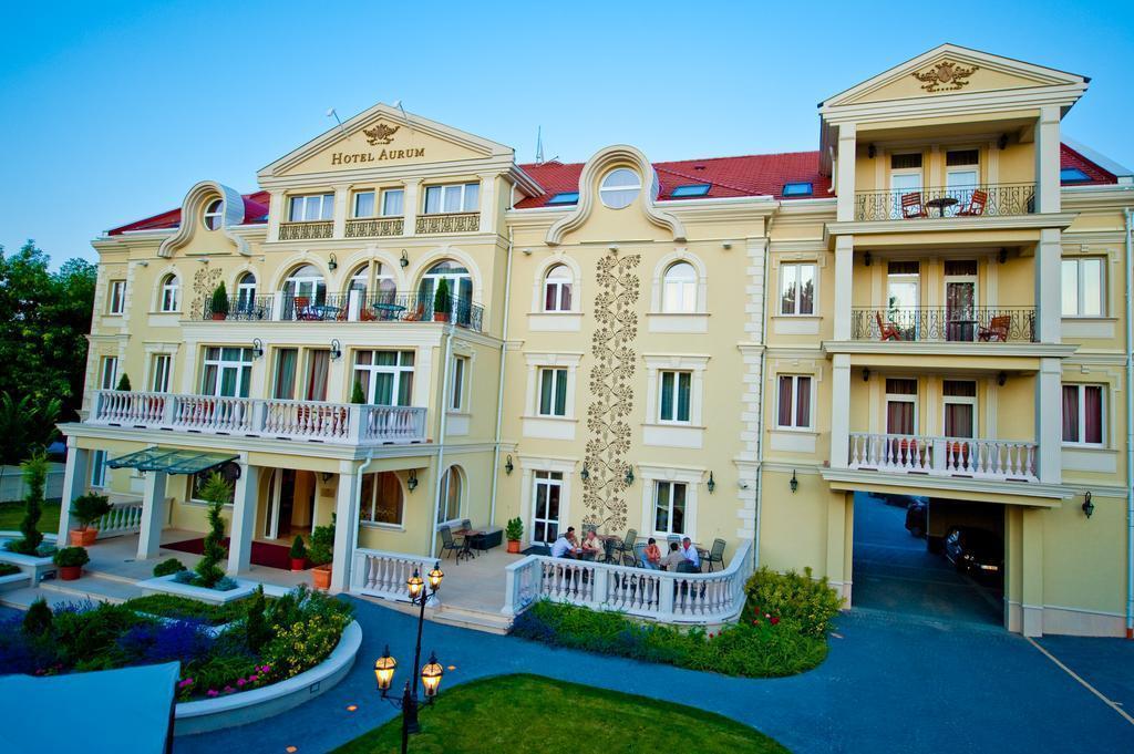 Отель Aurum 4*