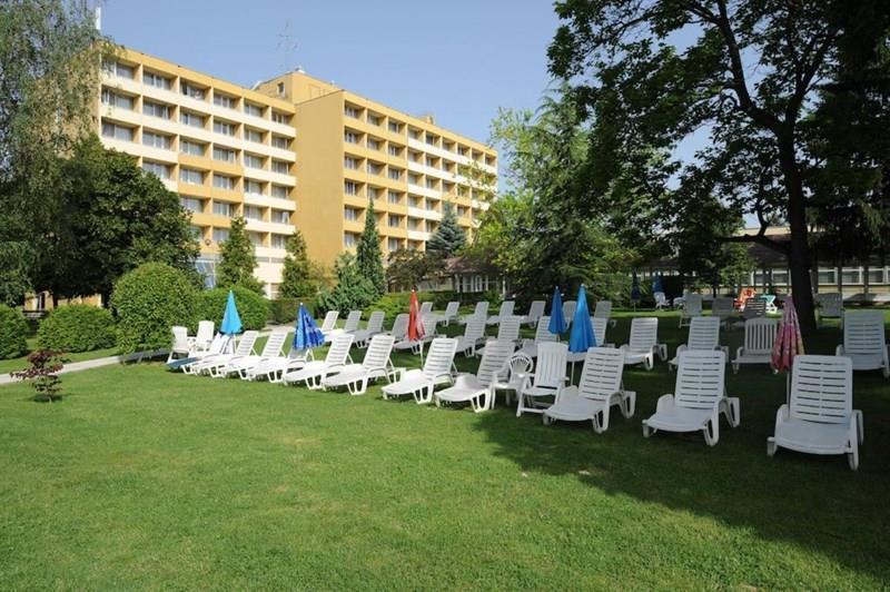 Imaginea Hunguest Hotel Helios 3*