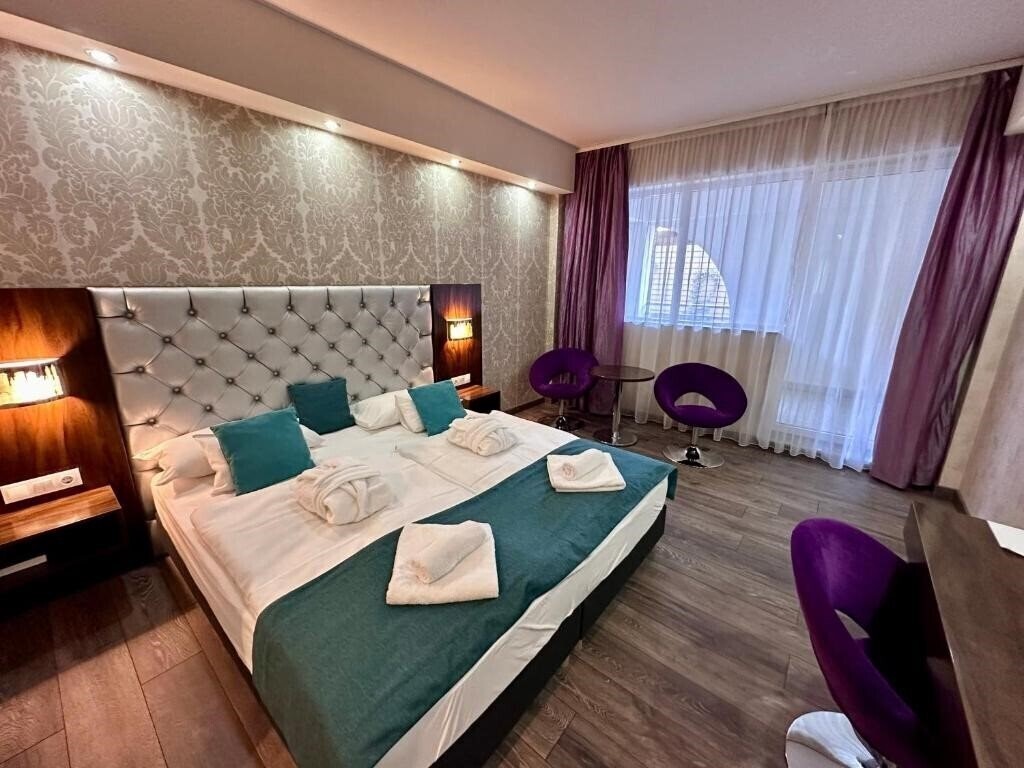 Fotografii Bastya 4*