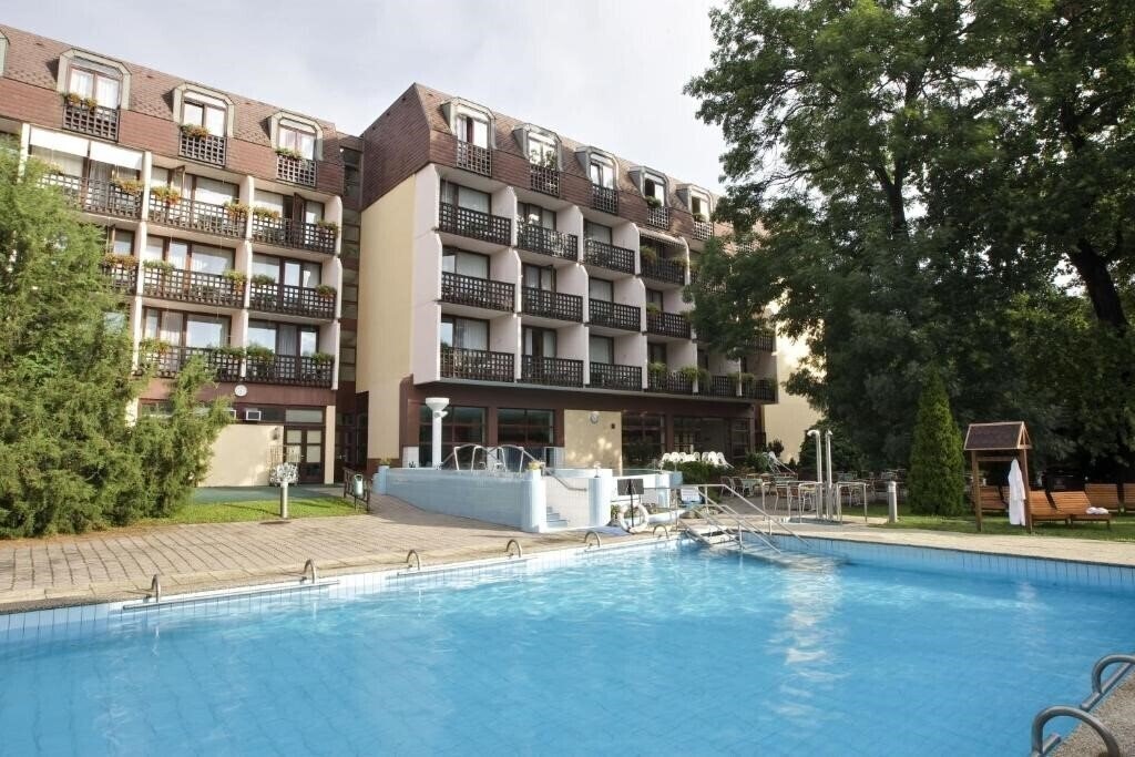 Отель Ensana Thermal Sarvar 4*