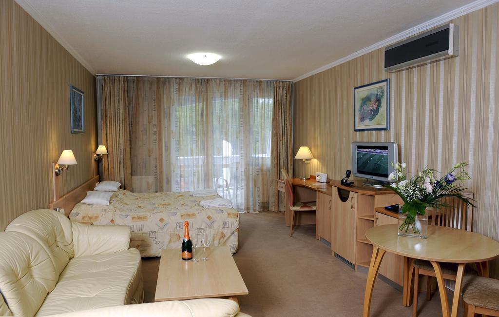 Отель Mendan Magic Spa & Wellness Hotel 4*