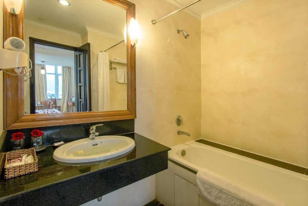 Imaginea Golden Sea 3*