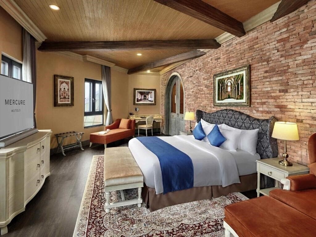 Imaginea Mercure Danang French Village Bana Hills (ex. Mercure Bana Hills) 4*