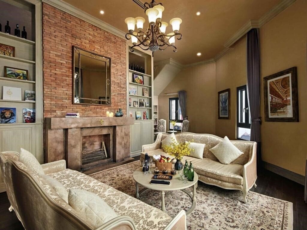 Imaginea Mercure Danang French Village Bana Hills (ex. Mercure Bana Hills) 4*