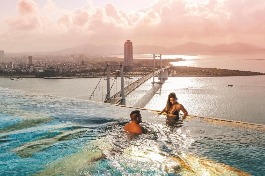 Fotografii Wyndham Danang Golden Bay Hotel 4*