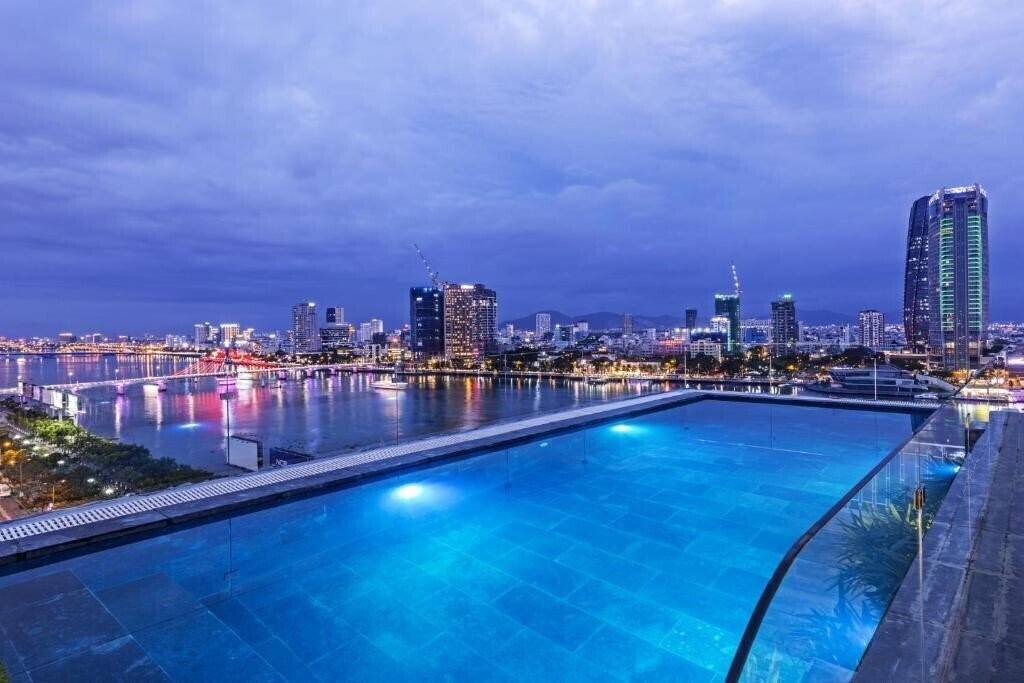 Imaginea Ibiza Riverfront Danang 4*