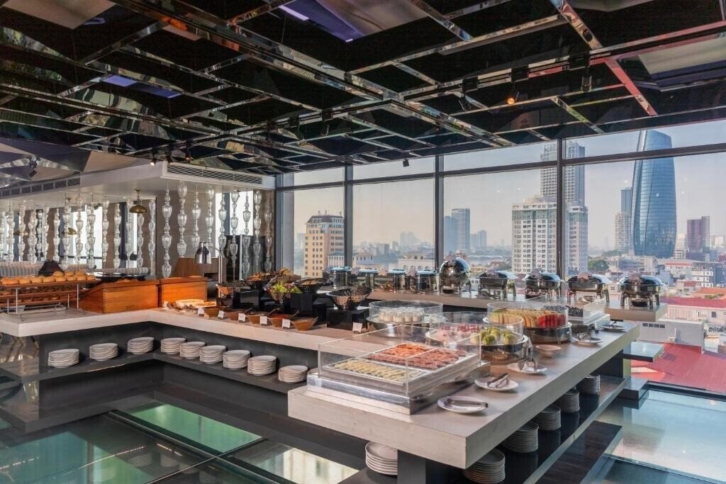 Фотография New Orient Hotel Danang 4*