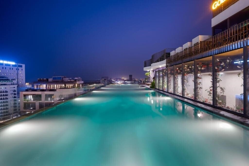 Imaginea Golden Lotus Grand Hotel Da Nang 4*