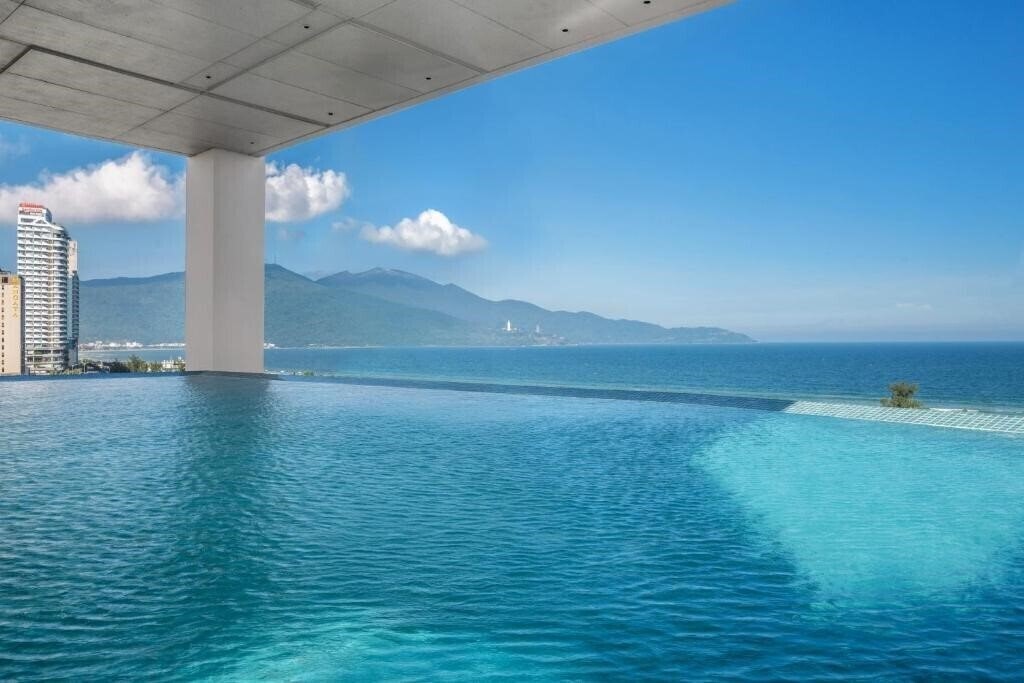 Hotel Awaken Danang Hotel 5*