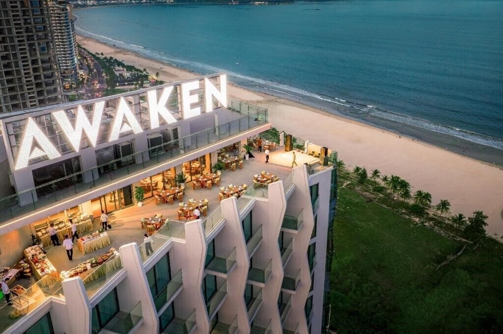 Imaginea Awaken Danang Hotel 5*