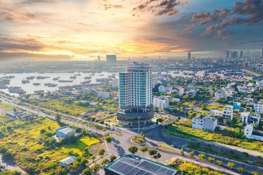 Hotel Alan Sea Hotel Danang 5*