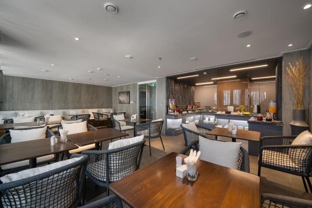 Imaginea Legend Boutique Hotel 4*