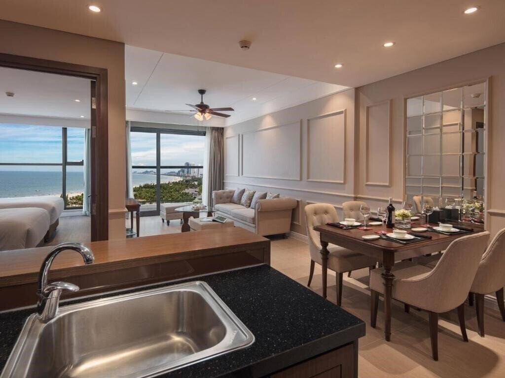 Изображение Altara Suites Da Nang Managed by AHG 4*