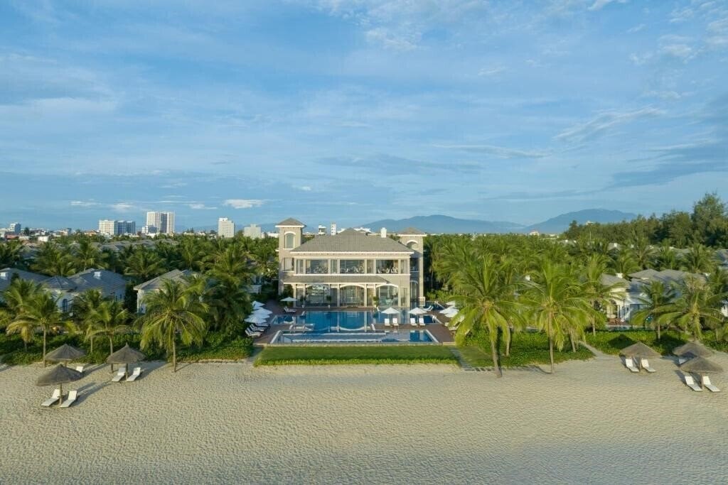 Изображение Da Nang Marriott Resort & SPA, Non Nuoc Beach Villas 5*