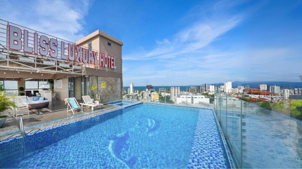 Hotel Bliss Luxury Hotel Danang (ex. Bliss Luxury Hotel & SPA Da Nang, Grand Sunrise 3 Hotel) 4*