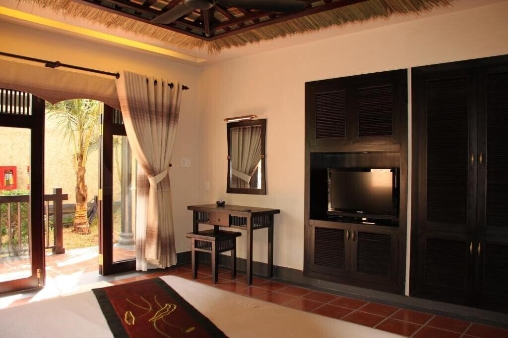 Imaginea Lotus Village Resort 4*