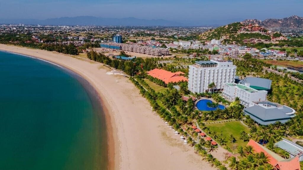 Hotel Saigon Ninh Chu 4*