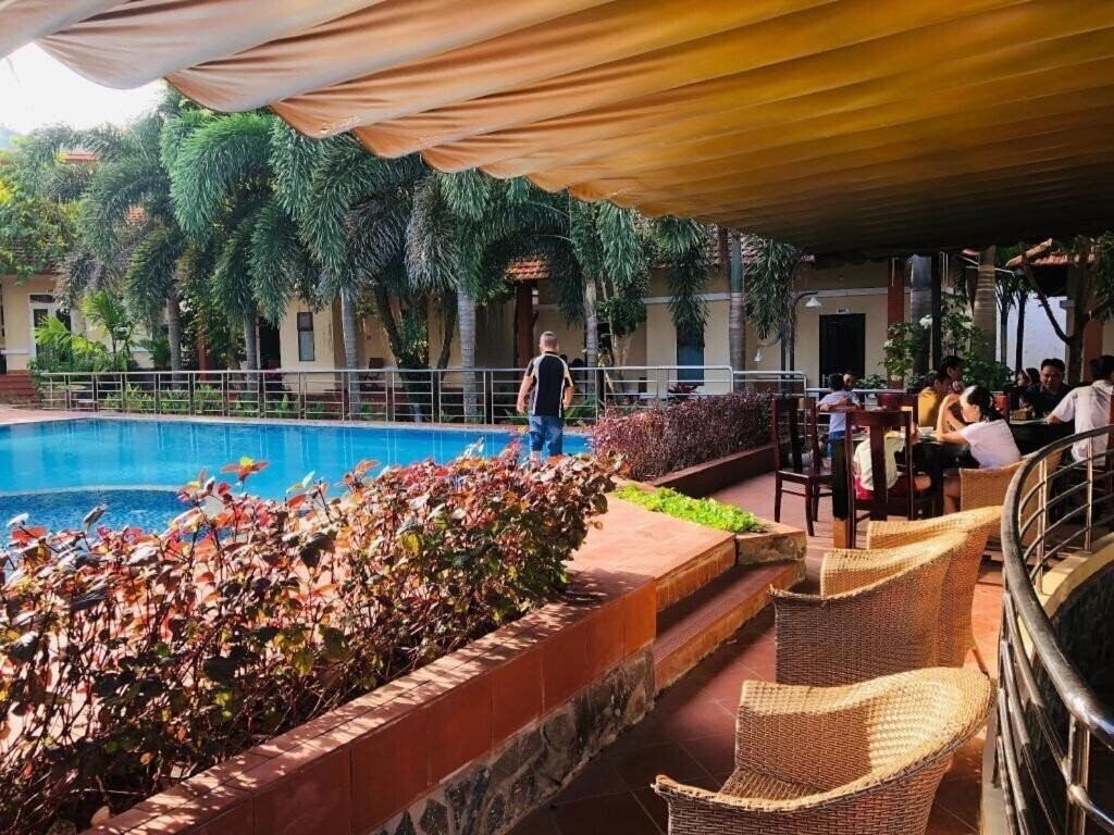 Imaginea Castaways Resort 2*