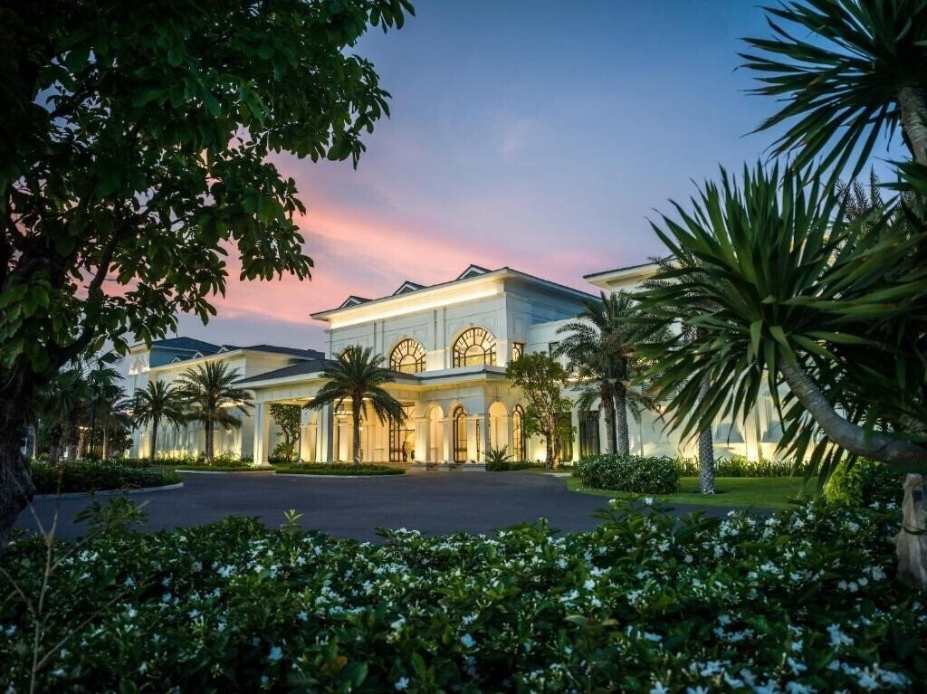 Картинка Melia Vinpearl Cam Ranh Beach Resort 5*