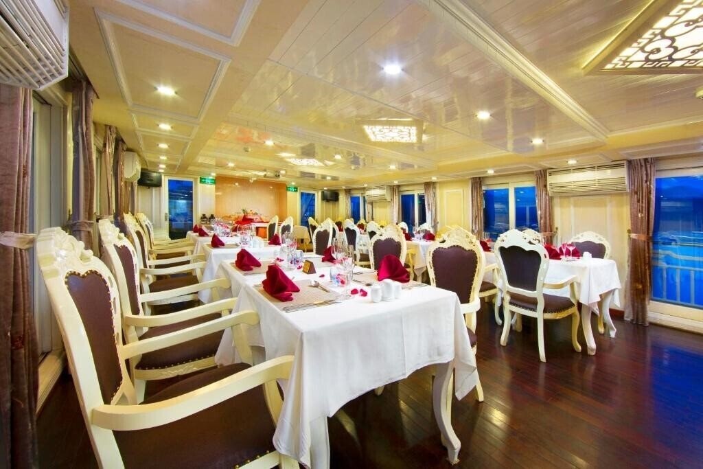 Фотография Signature Halong Cruise 5*