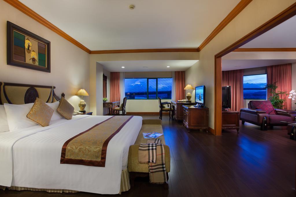 Hotel Halong Plaza 4*