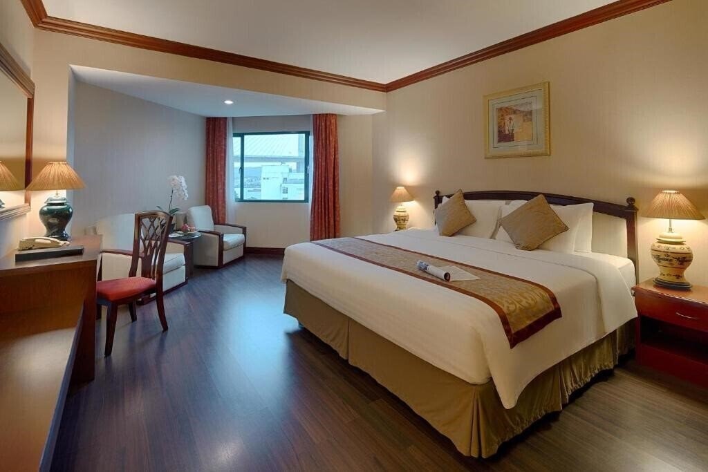 Отель Halong Plaza 4*