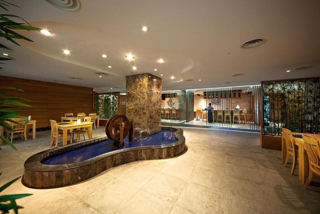 Imaginea Grand Plaza Hanoi Hotel 5*
