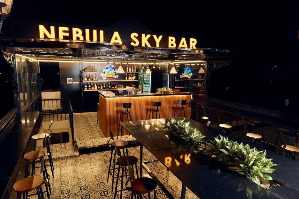 Imaginea Hanoi Indochine Premium Hotel (ex. Hanoi Hibiscus Hotel, 22Land Premium Hotel, 22Land Residence Hotel & SPA 52 Ngo Huyen) 4*