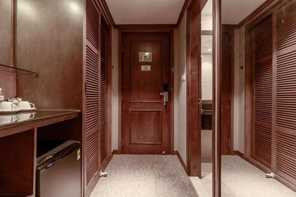 Фото Mon Regency Hotel 4*