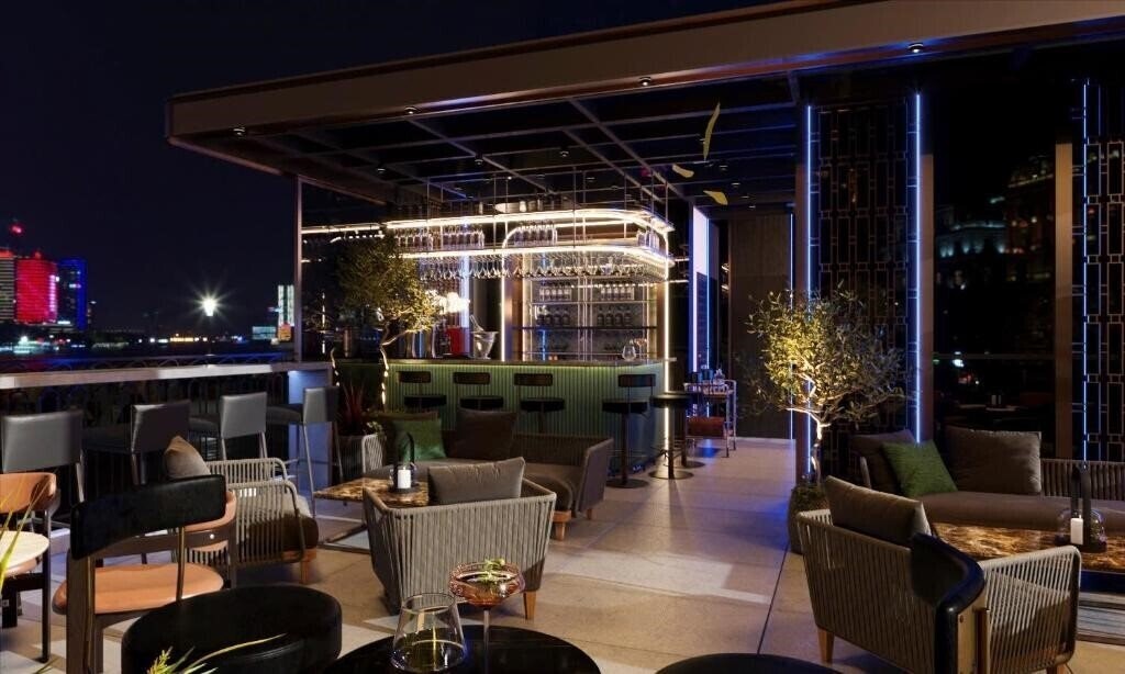 Imaginea Sunline Central Hotel (ex. Sunline Hotel) 3*