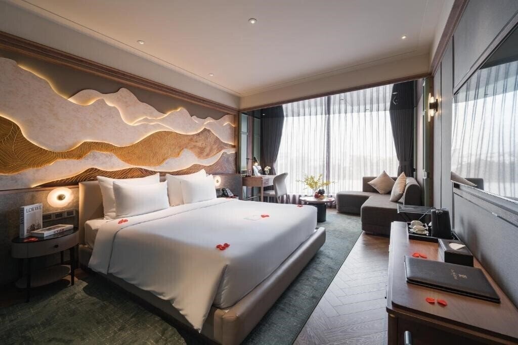 Fotografii La Passion Premium Cau Go Hotel (ex. La Passion Premium Hotel) 4*