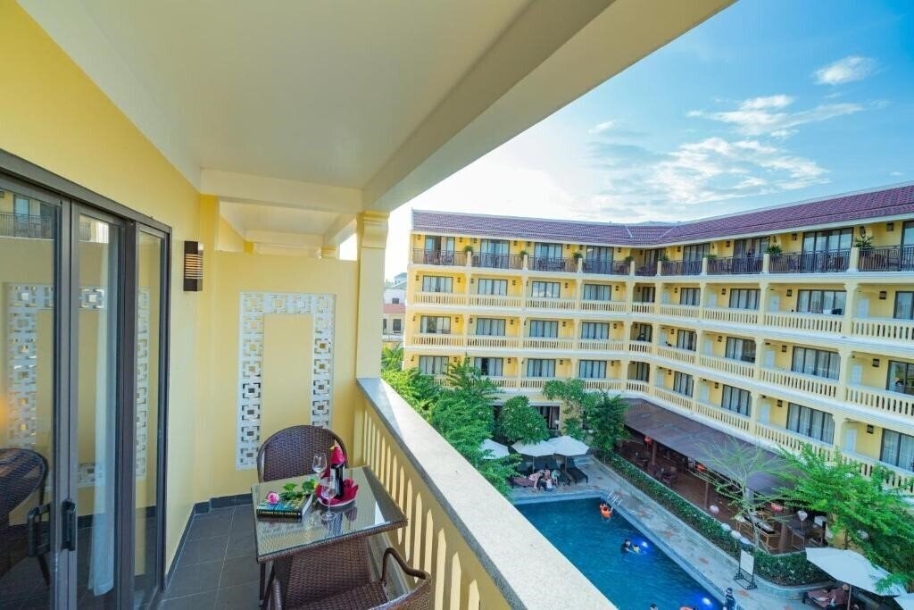Imaginea Hoi An Central Boutique Hotel & SPA 4*