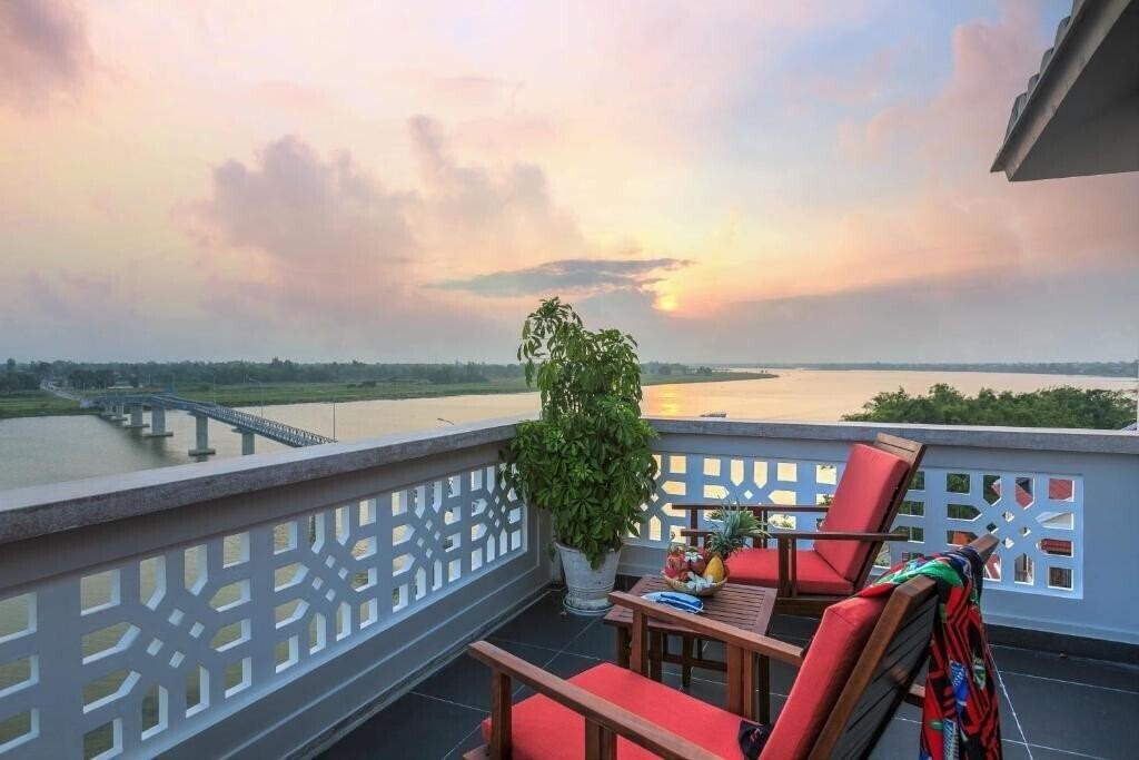 Imaginea RiverTown Hoi An Resort & SPA 5*